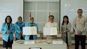 Prosesi penandatangan MoU SV UGM dengan PERSIKINDO