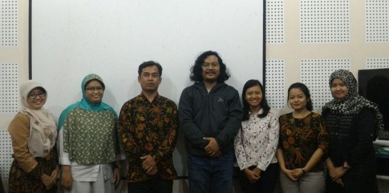 Program Studi Kearsipan DBSMB Gandeng NGO Pengarsipan Seni Rupa IVAA