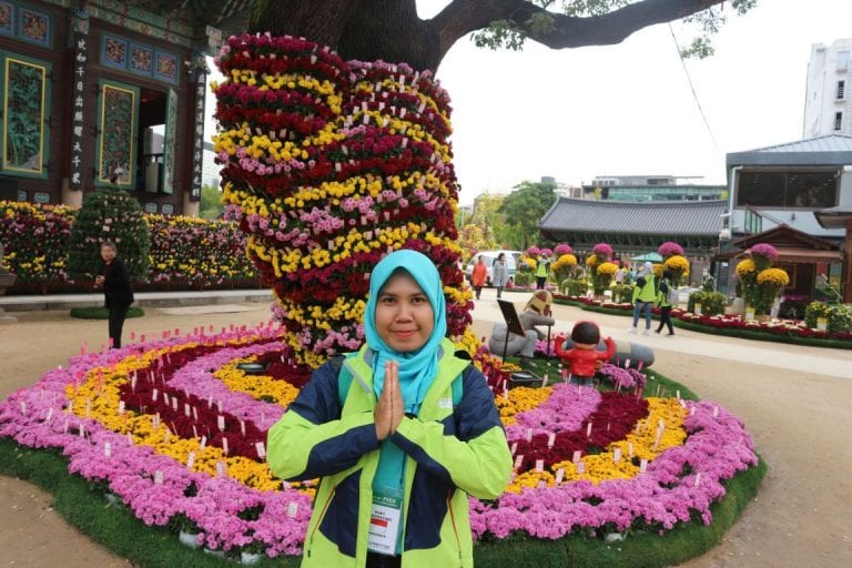 Mengenal Miss Andri: Pelaksana Tugas Manajer Unit Hubungan Internasional Sekolah Vokasi UGM