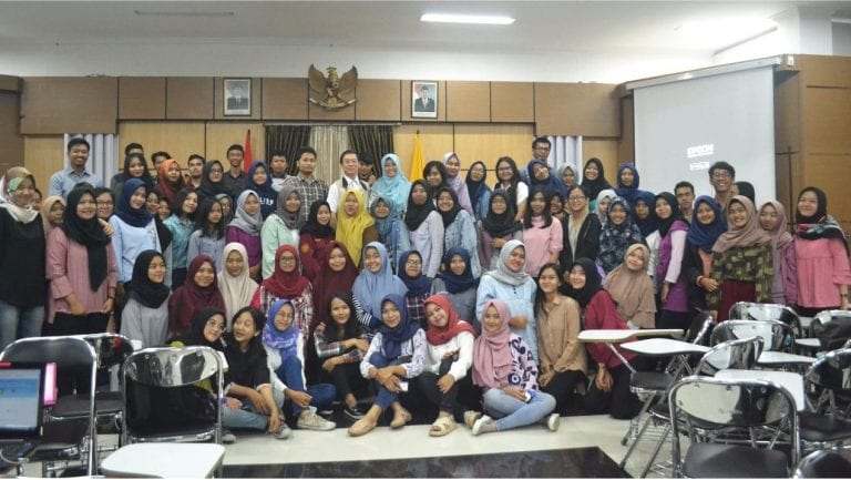 Program Studi Bahasa Inggris DBSMB SV UGM Adakan Multimedia Workshop bersama Yoshiharu Ota