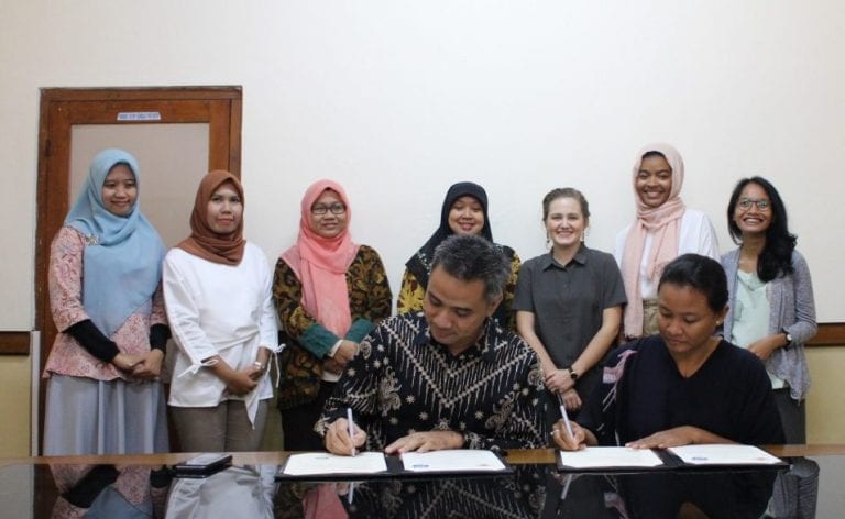 Prodi Bahasa Inggris Terlibat dalam Global Fellowship Program Kerjasama SV UGM dan VIA Indonesia