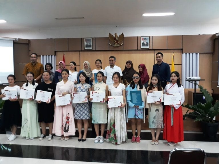 Kolaborasi Tiga Budaya di Closing Ceremony Program Combined Exchange Program CDTC-SV UGM 2018