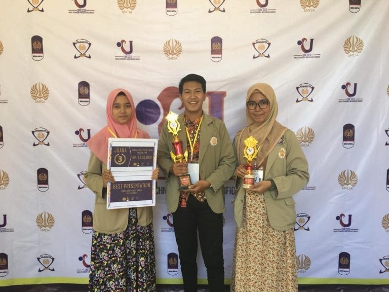 Dua Mahasiswa Kearsipan DBSMB Torehkan Prestasi di LKTI UNESCO UNESA 2018