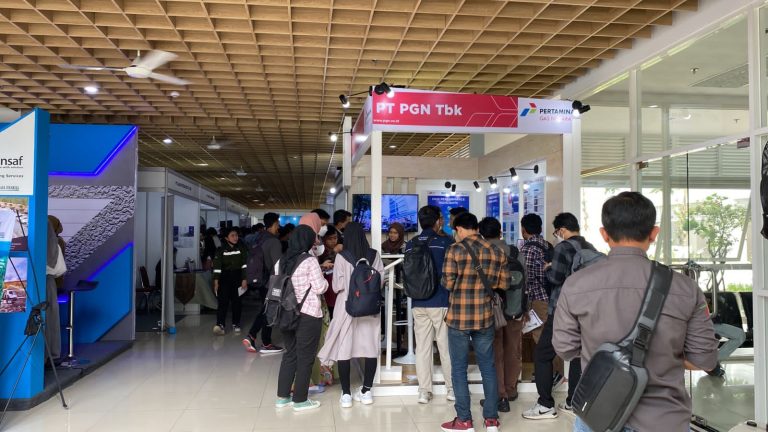 Job Fair Sekolah Vokasi UGM Di Hari Pertama