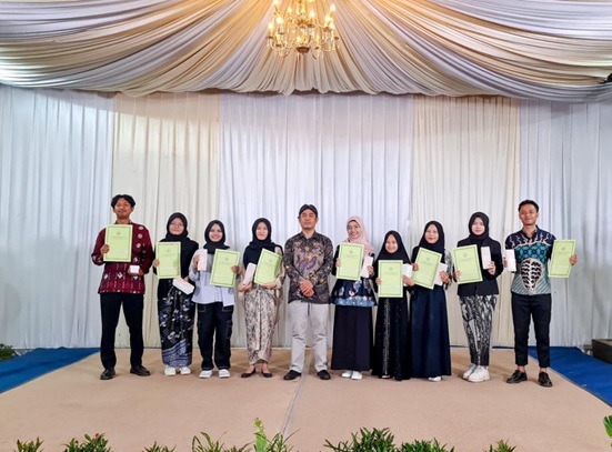 Mangayubagyo Wisuda TA 2022/2023 Departemen Bahasa, Seni, dan Manajemen Budaya Sekolah Vokasi UGM: Siap Melangkah Menyongsong Dunia Industri