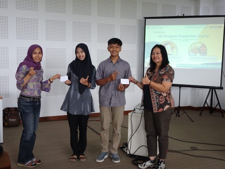 Tim Sublab Manajemen Seni, Budaya, dan Media DBSMB SV UGM melaksanakan workshop yang bertema “(Judul Workshop)” di Field Research Center UGM