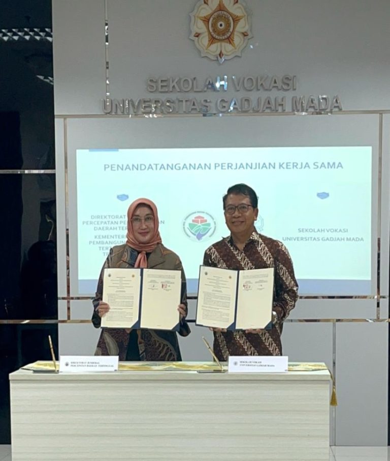 Penandatangan Kerja Sama (PKS) Sekolah Vokasi UGM bersama Kemendes PDTT: Perkuat Progam Magang MBKM