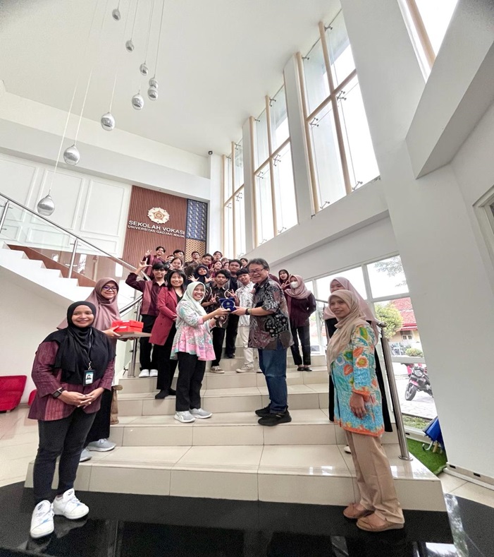 Kegiatan Pengabdian Internasional Mahasiswa DBSMB Bersama Wakayama University  di Desa Wisata Karangasem