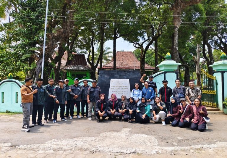 Tim Riset Perjalanan Wisata DBSMB Adakan Simulasi Paket Wisata Sejarah Nyi Ageng Serang