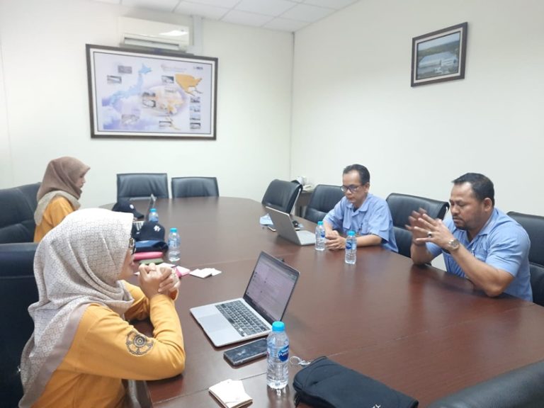 Penguasaan Kompetensi Bahasa Jepang Bisnis sebagai Upaya Meningkatkan Jenjang Karir Japanese Speaker di Perusahaan Jepang