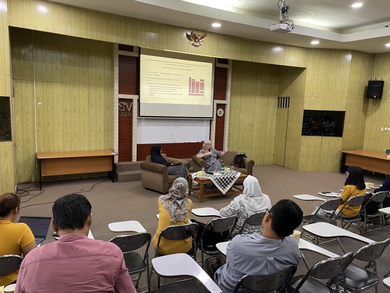 Developing and Publishing Impactful Research: Prof. Sue Dorong Budaya Riset yang Berdampak bagi Masyarakat