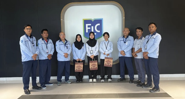 Mahasiswa D4 Bahasa Jepang UGM Praktik Kerja Industri di PT Fuji Seat Indonesia